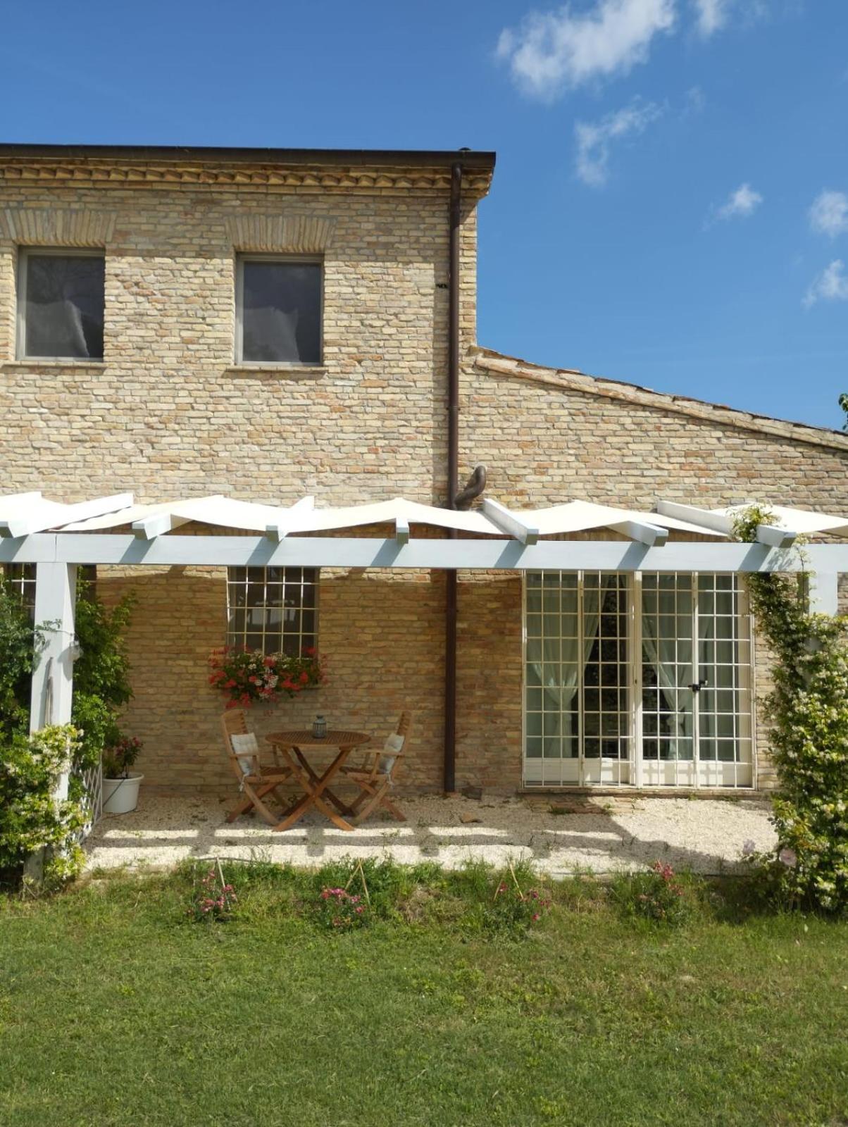 Il Giardino Nella Valle Belvedere Ostrense Phòng bức ảnh