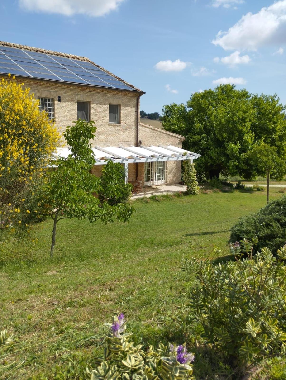 Il Giardino Nella Valle Belvedere Ostrense Phòng bức ảnh